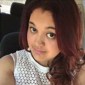 Meet your Posher, Jania